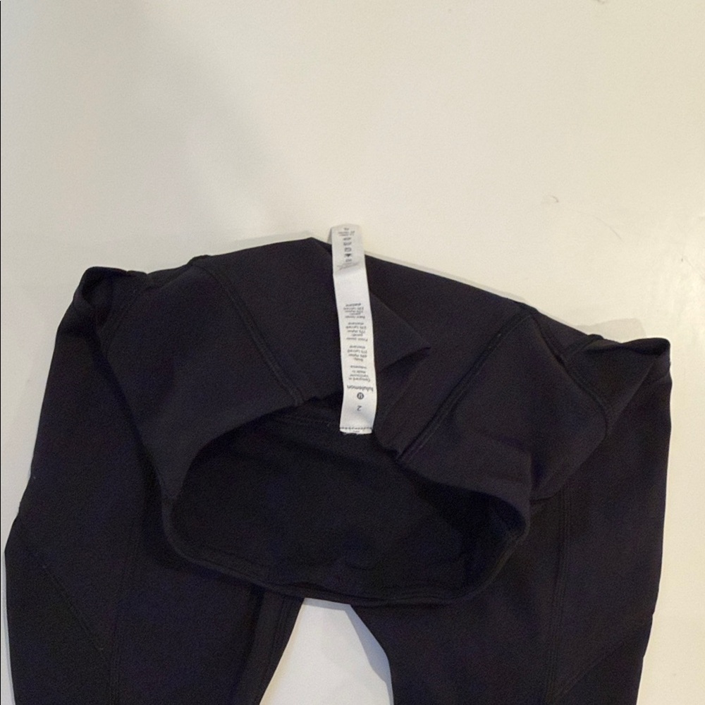Lululemon Black Leggings size 2 - Picture 4 of 4